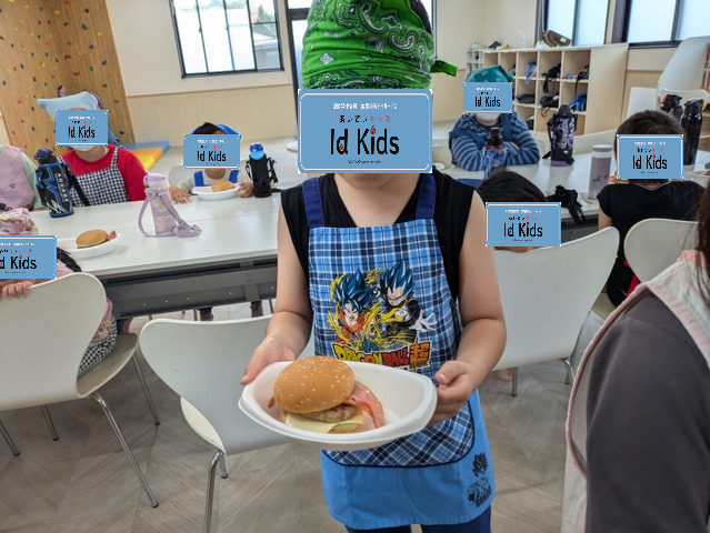 ハロウィンバーガーづくり🎃の活動写真